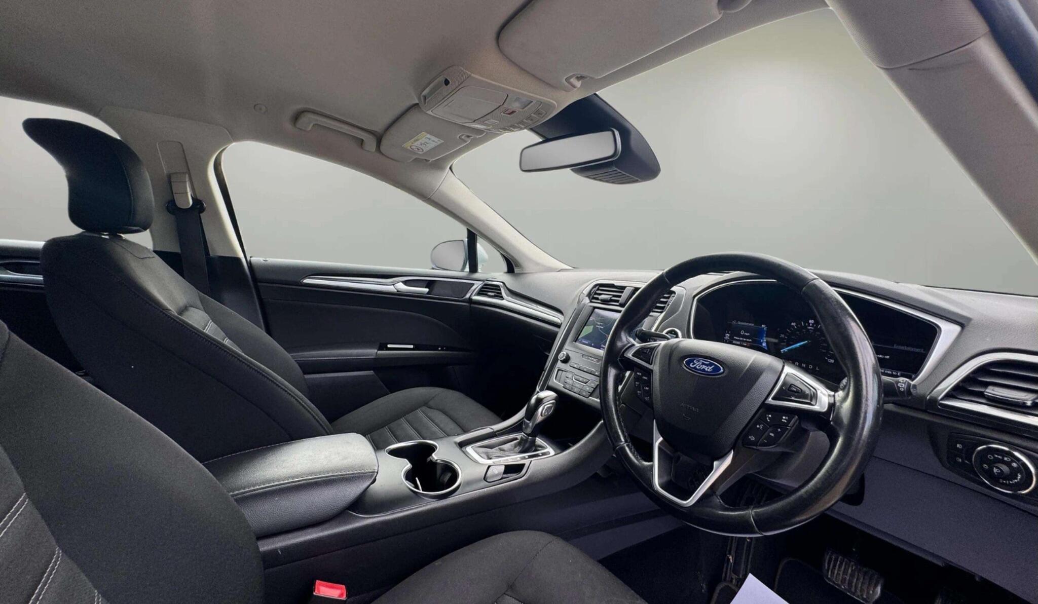 Ford Mondeo view 2