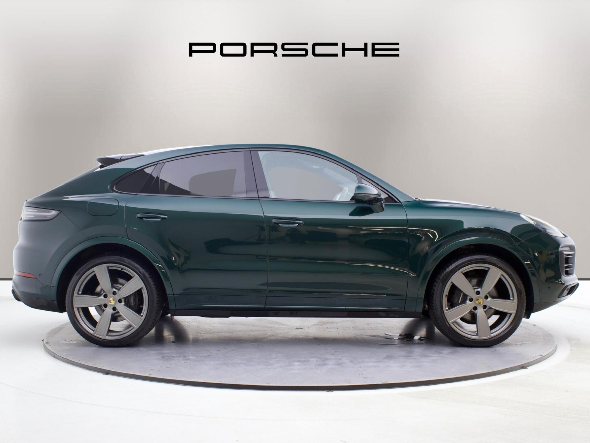 Porsche Cayenne view 3