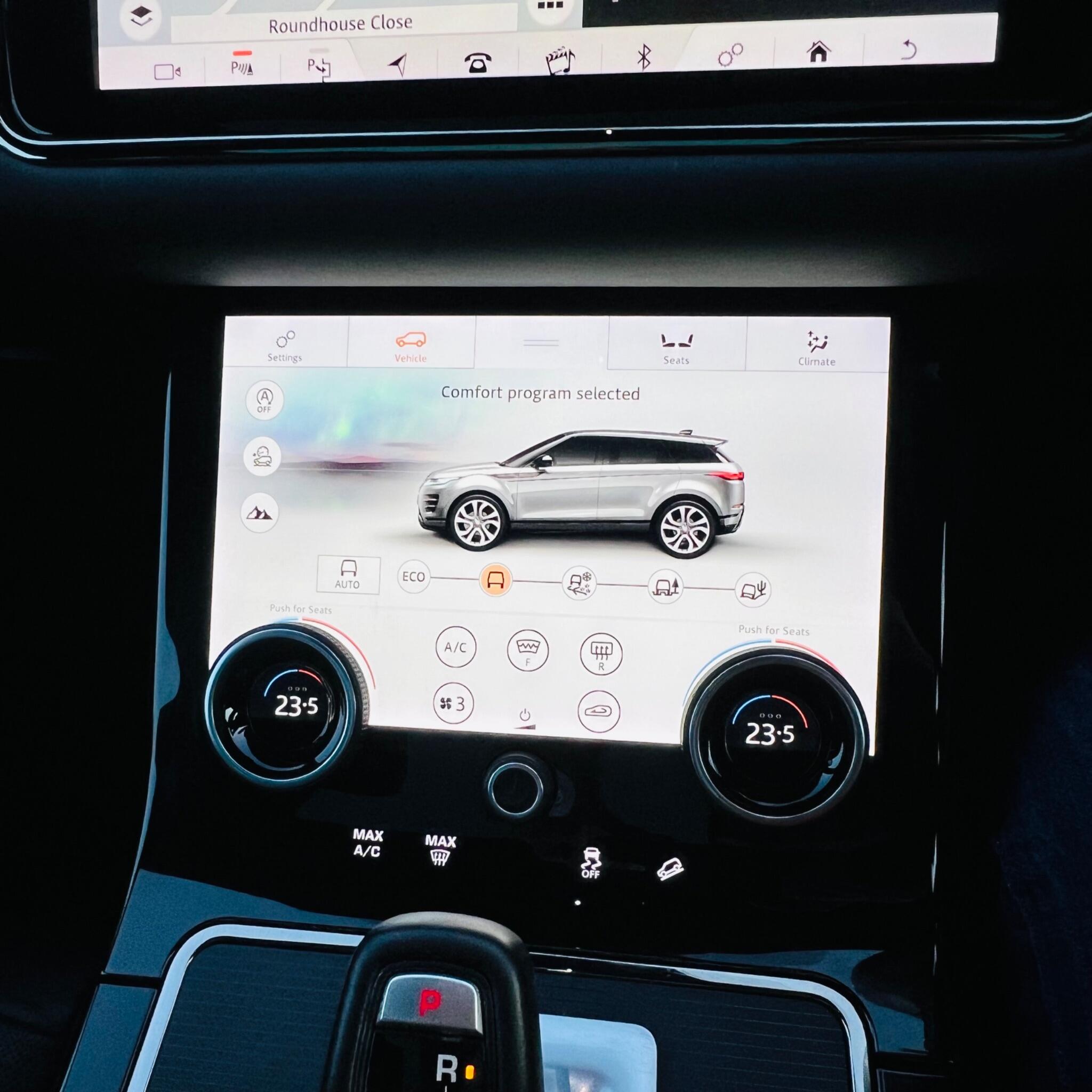Land Rover Range Rover Evoque view 32