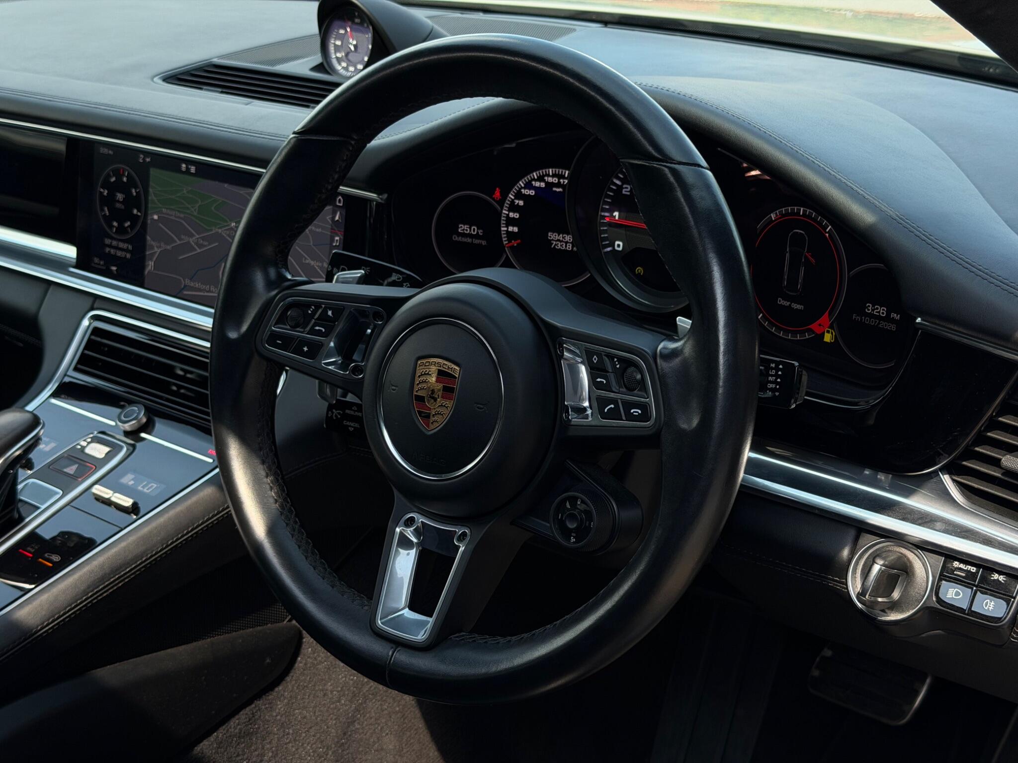 Porsche Panamera view 35