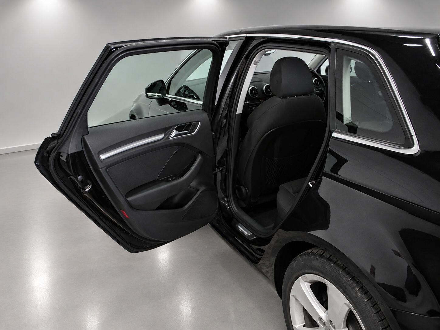 Audi A3 view 26