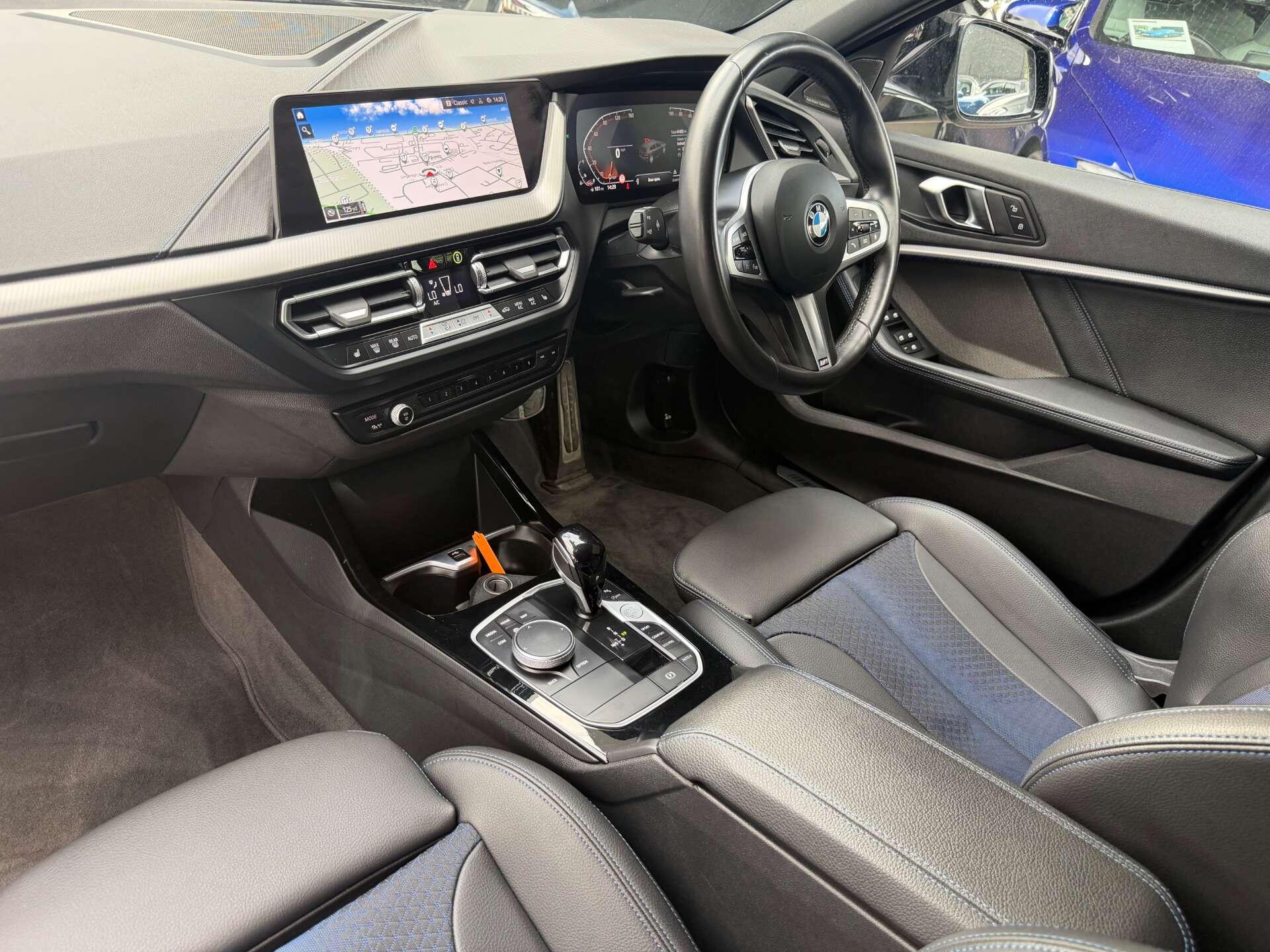 BMW 1 Series view 3