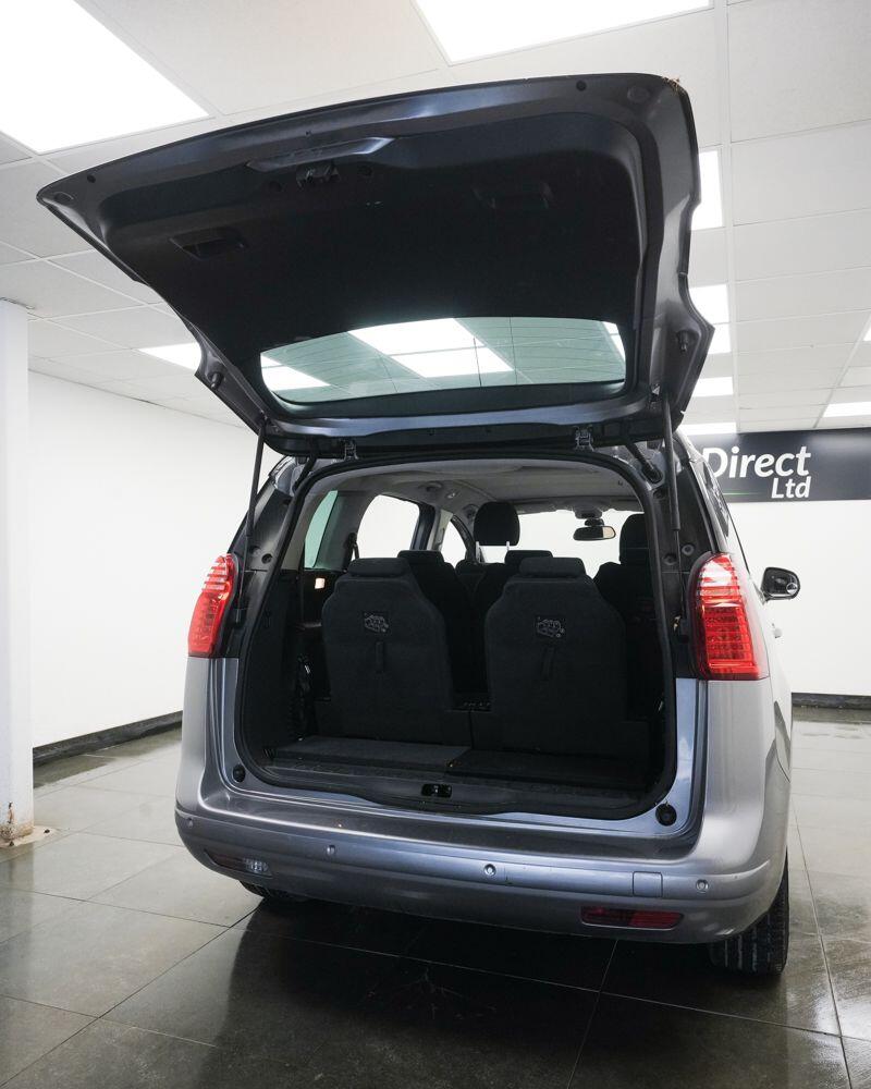 Peugeot 5008 view 7