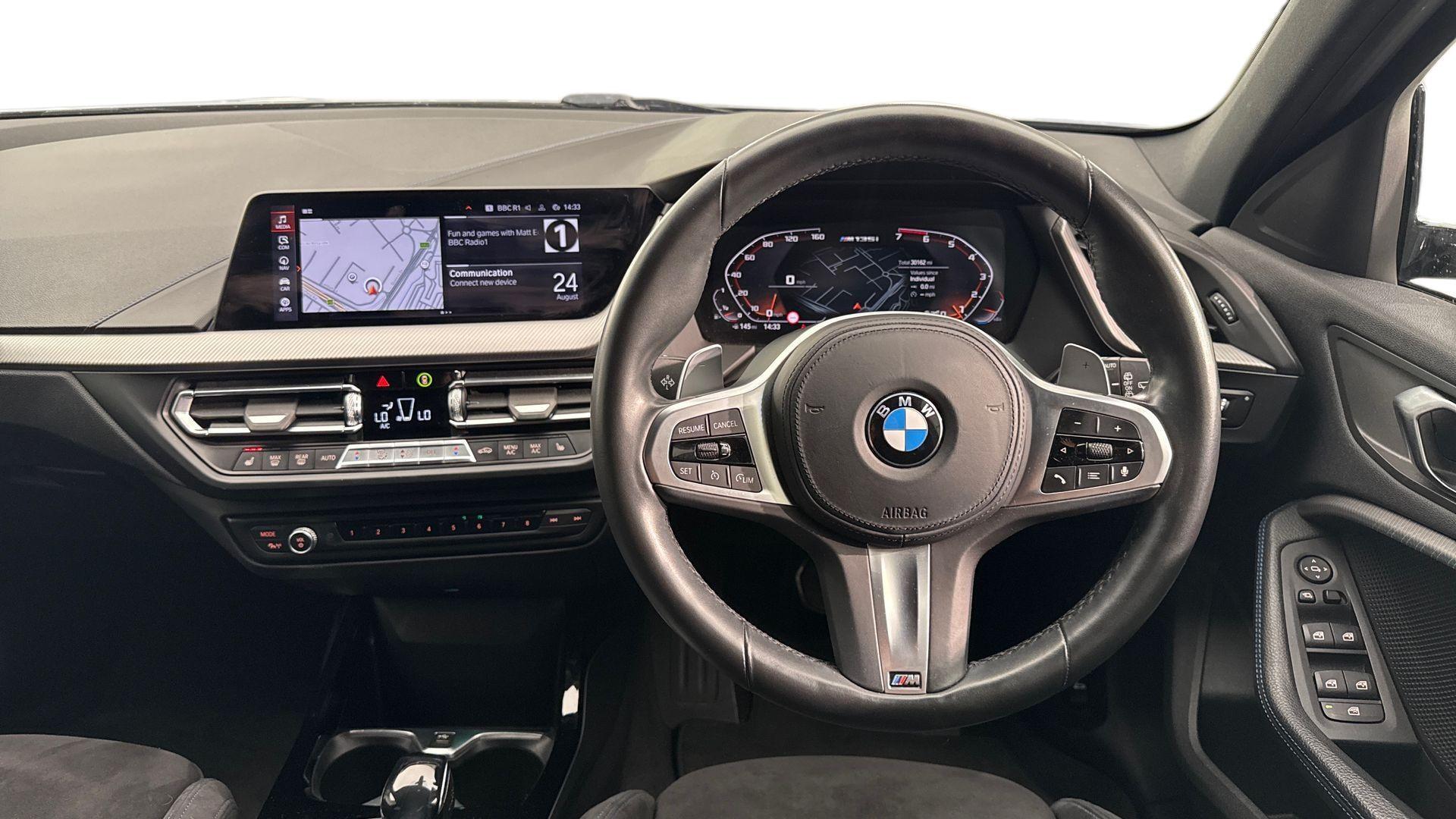 BMW 1 Series view 5