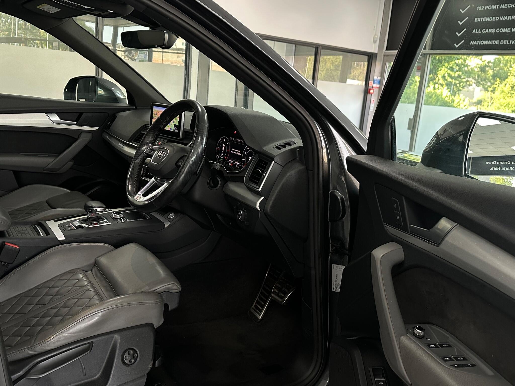 Audi Q5 view 21