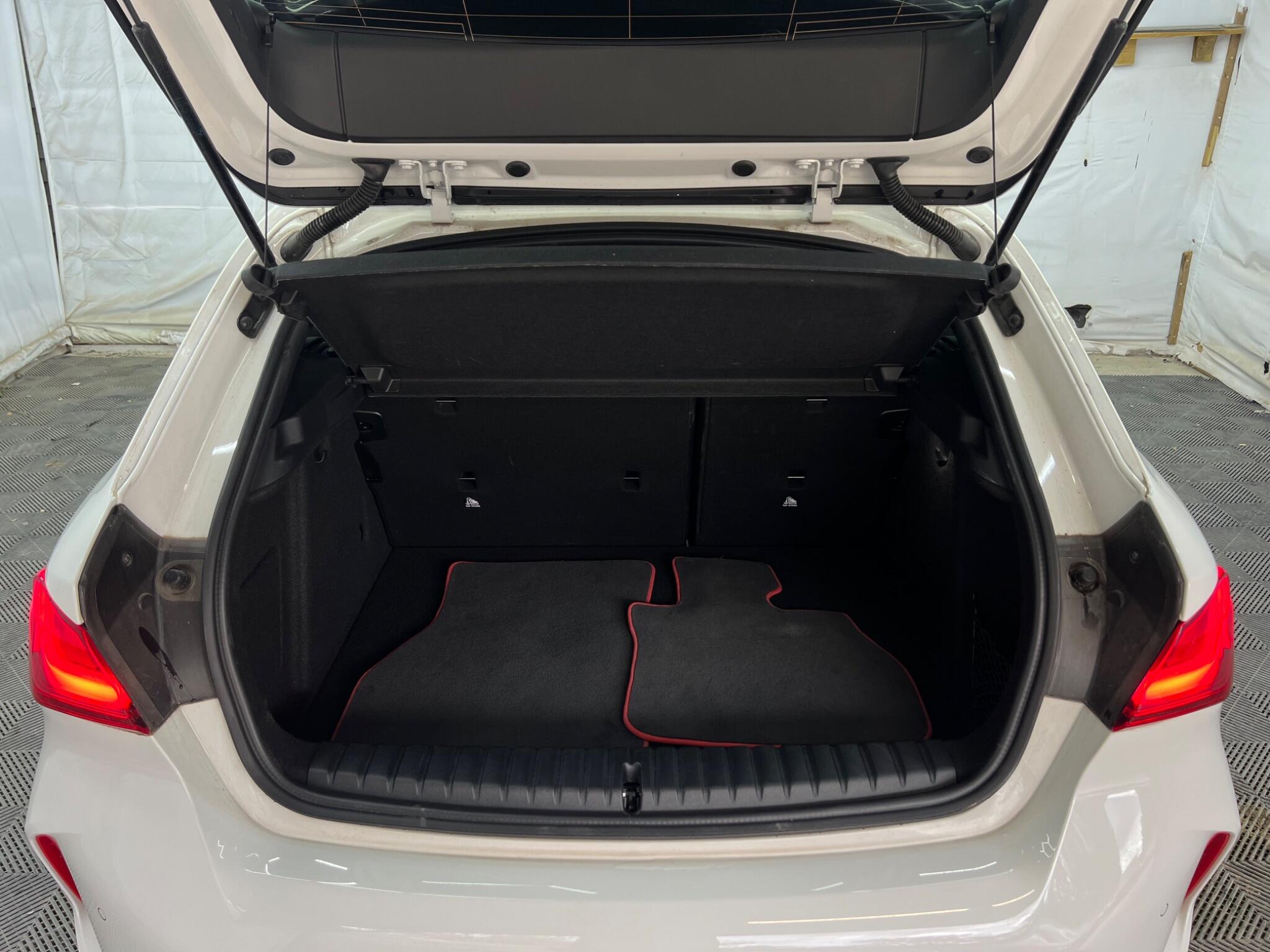 BMW 1 Series view 40