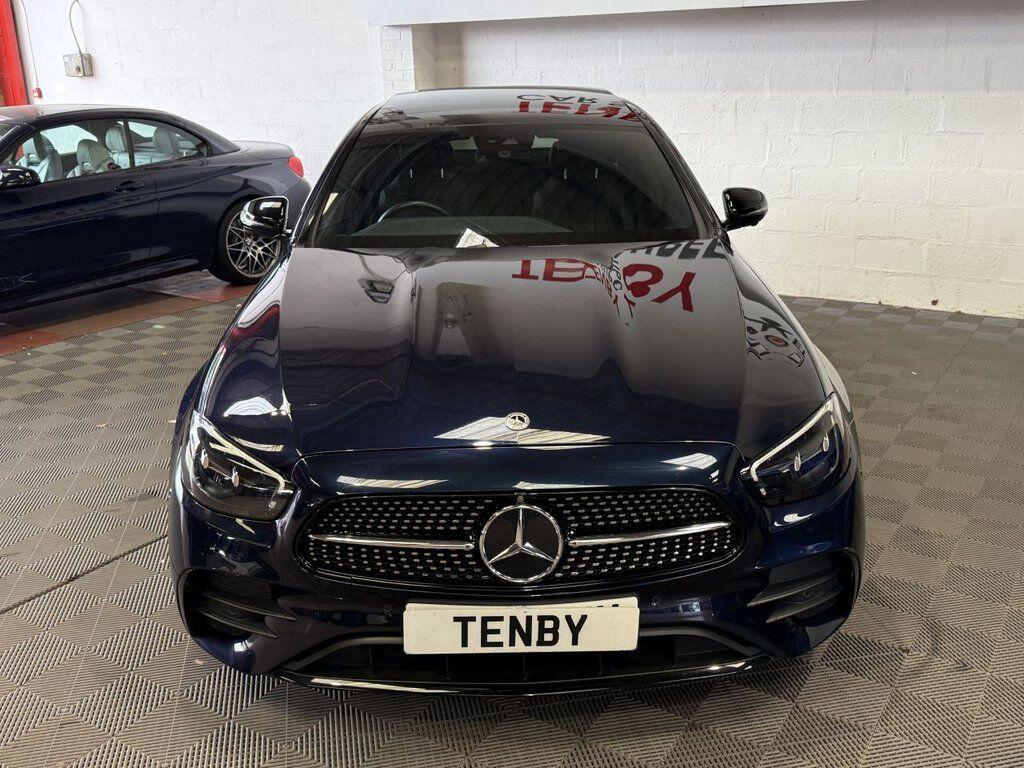 Mercedes-Benz E Class view 4