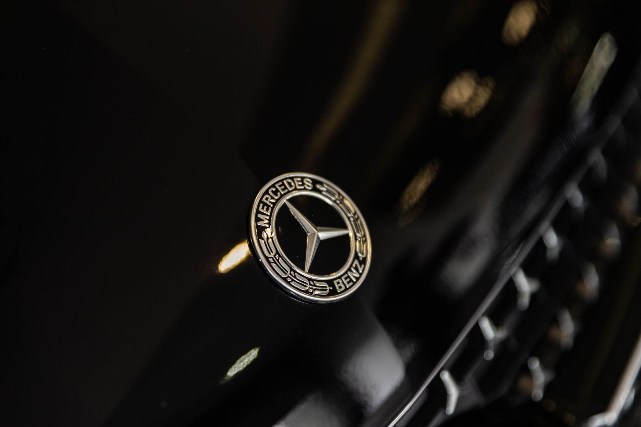 Mercedes-Benz V-Class view 28
