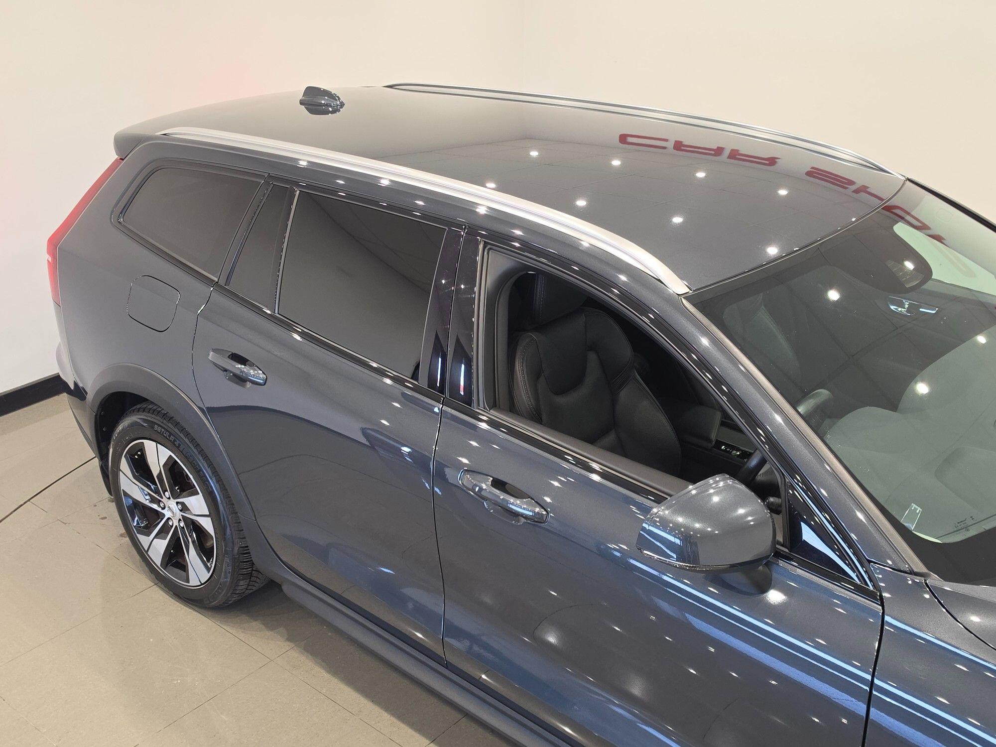 Volvo V60 Cross Country view 73