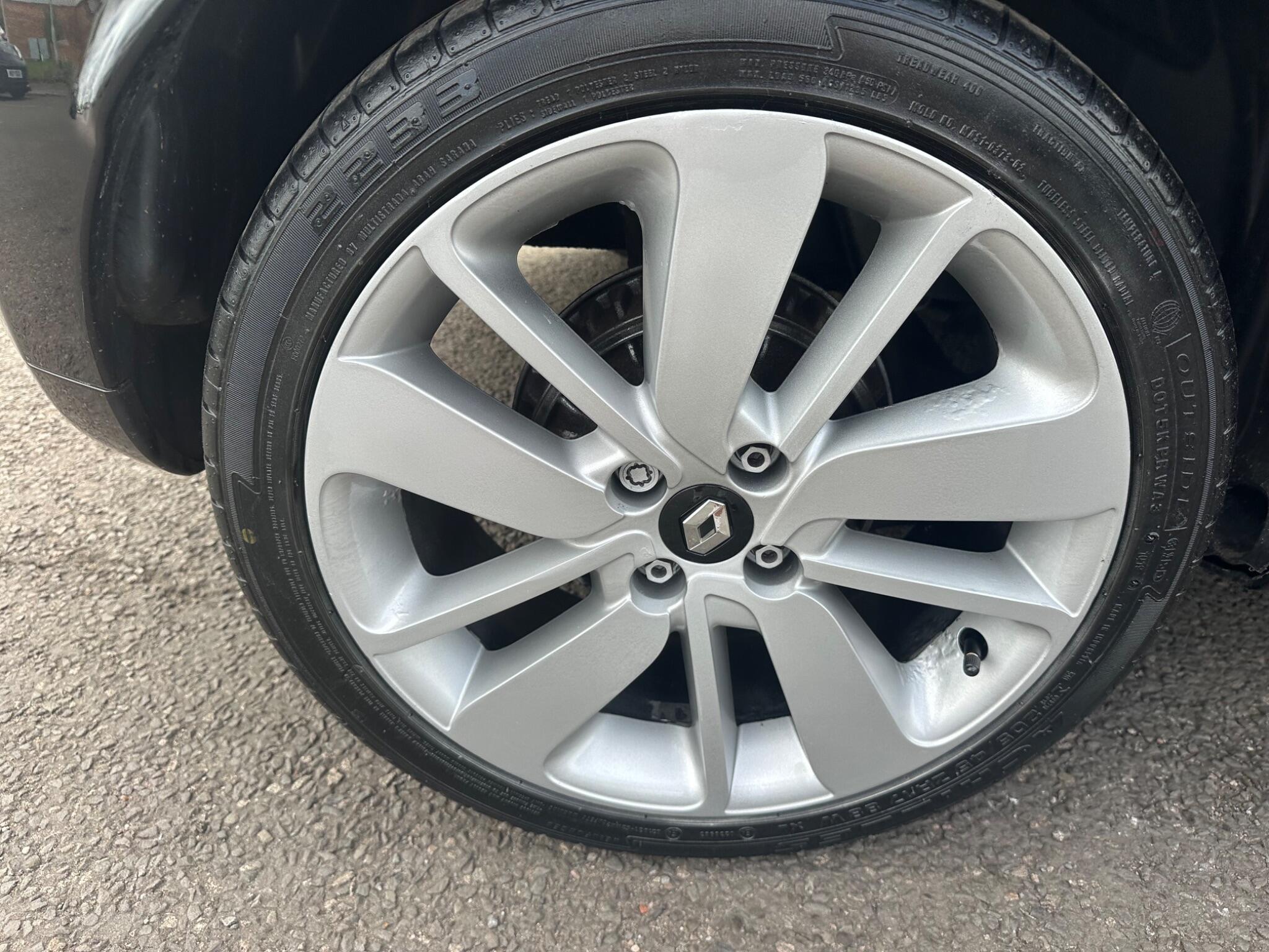 Renault Clio view 33