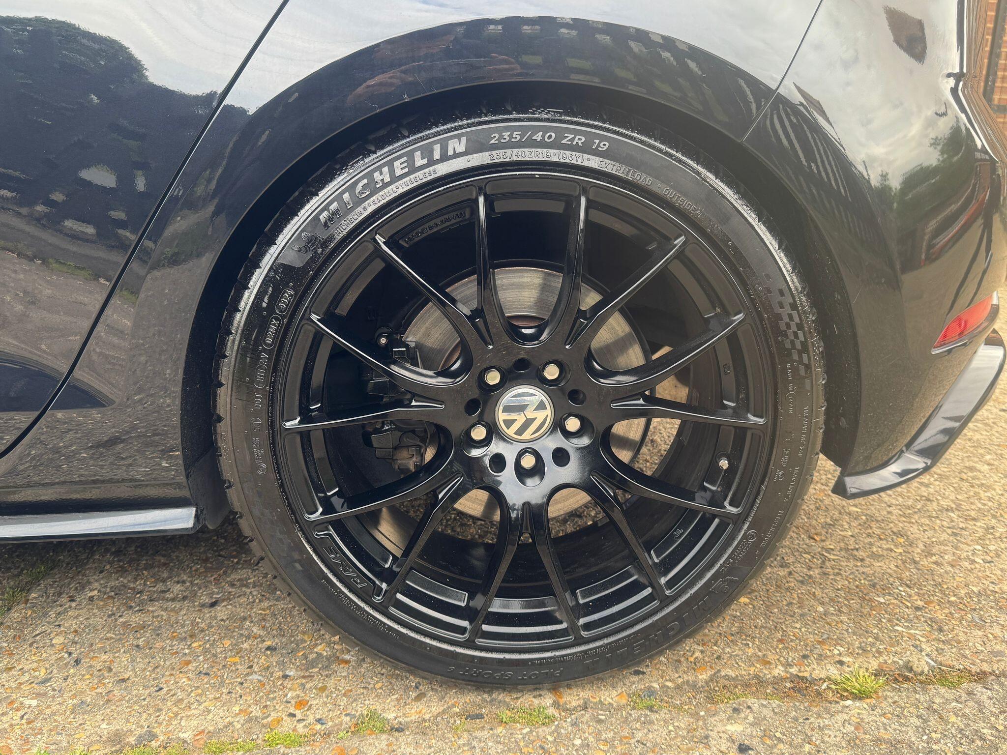 Volkswagen Golf view 40