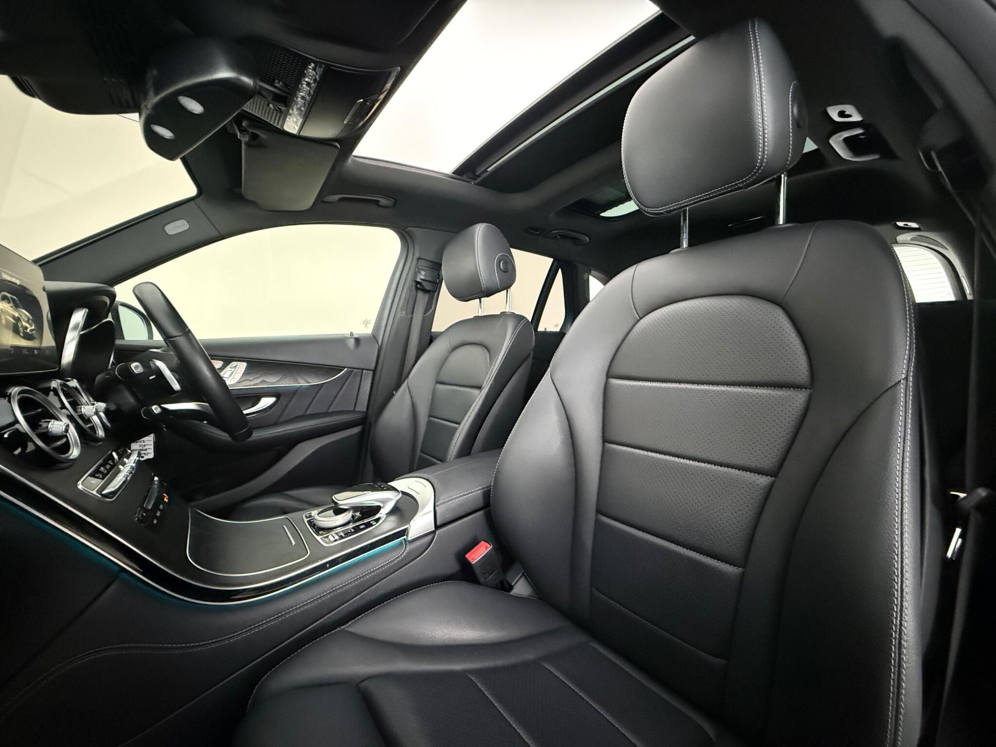 Mercedes-Benz GLC view 31