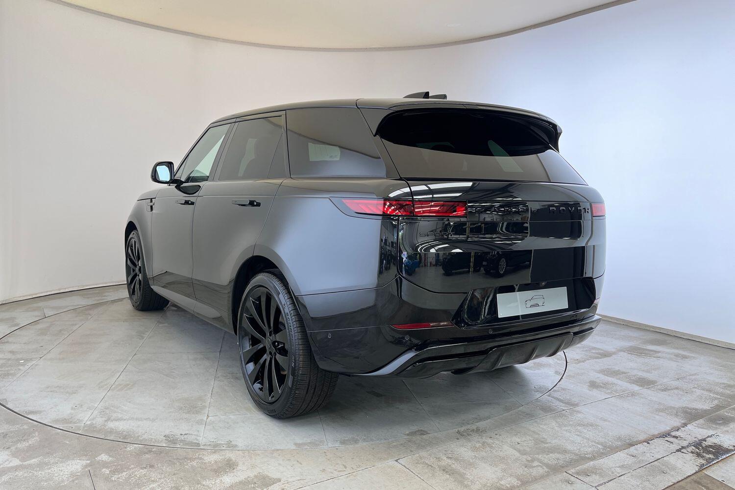 Land Rover Range Rover Sport view 14