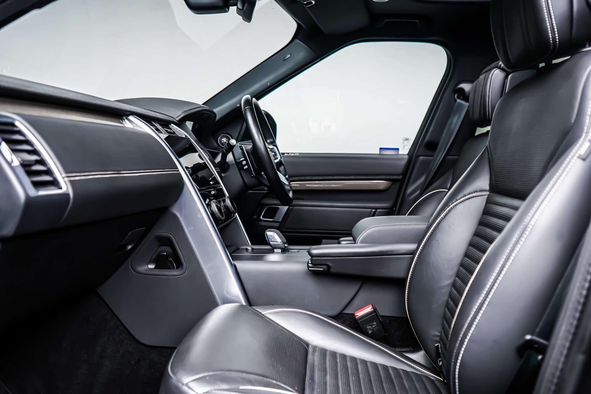 Land Rover Discovery view 7