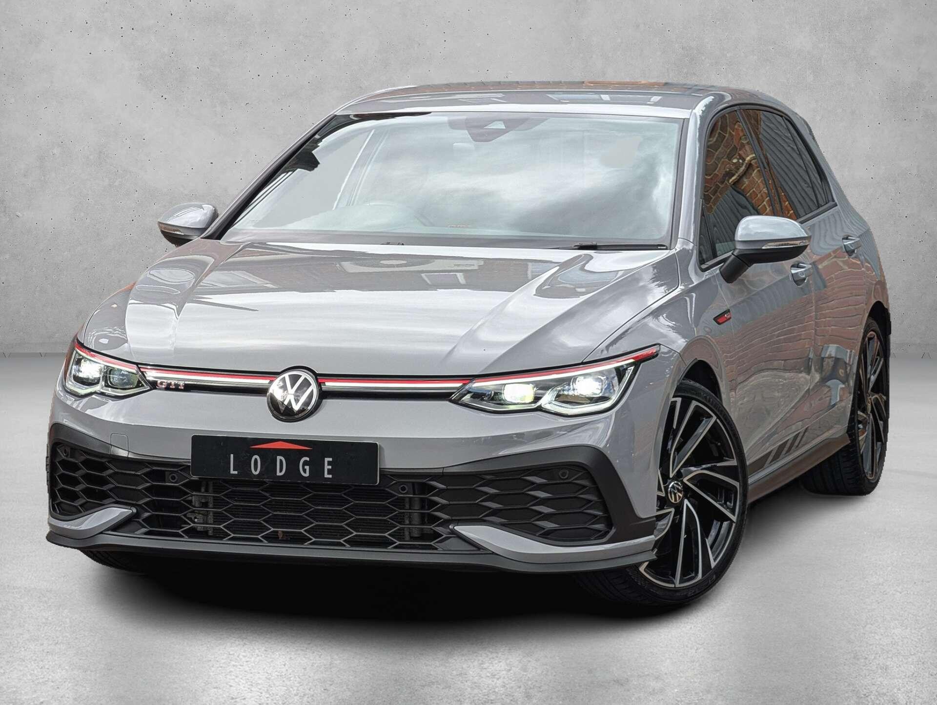 Volkswagen Golf view 3