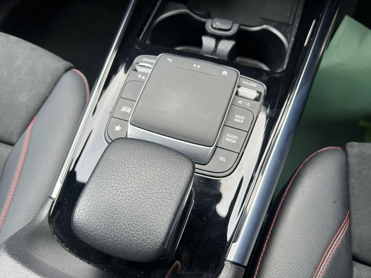 Mercedes-Benz Gla view 33