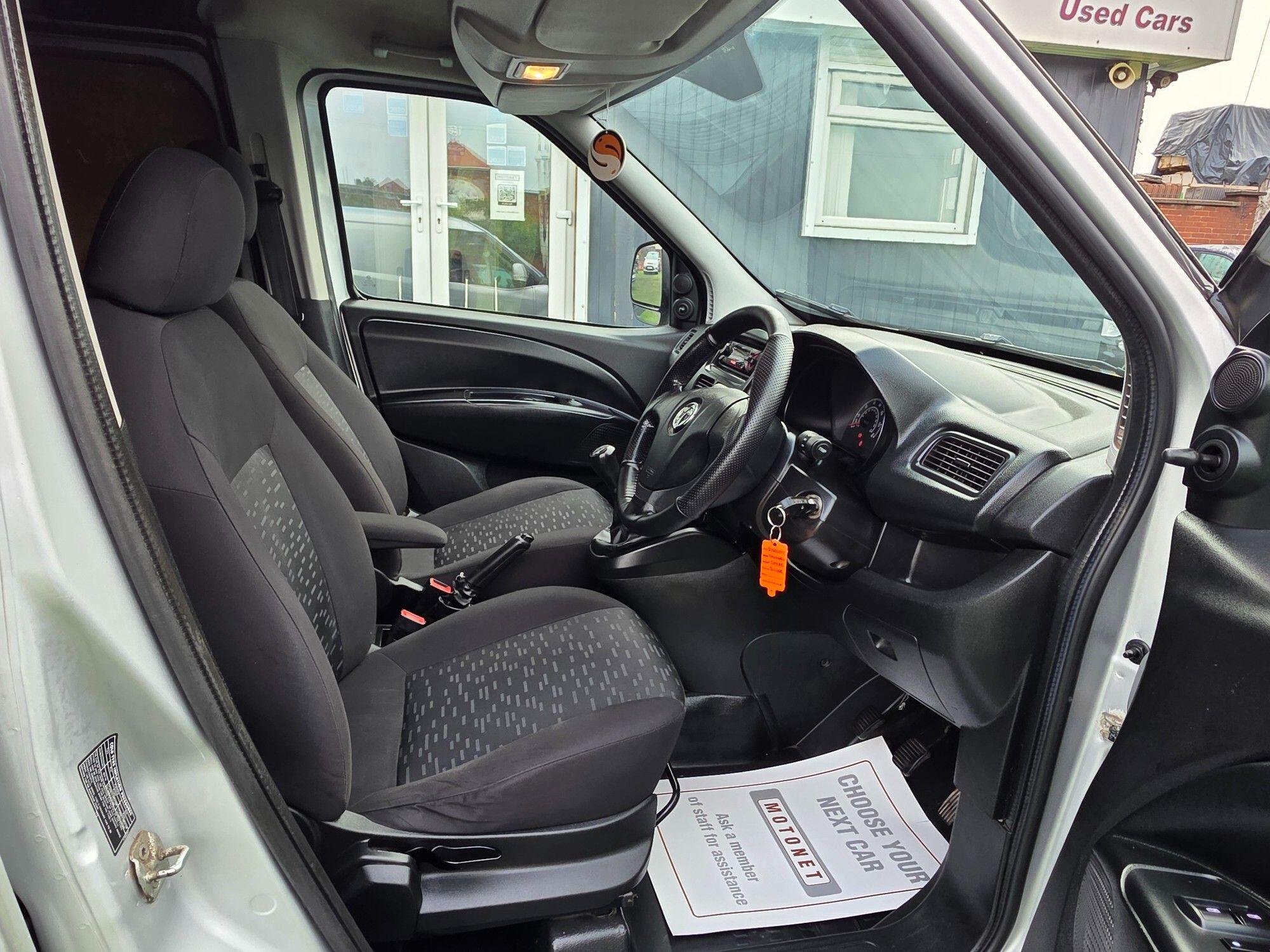 Vauxhall Combo view 15