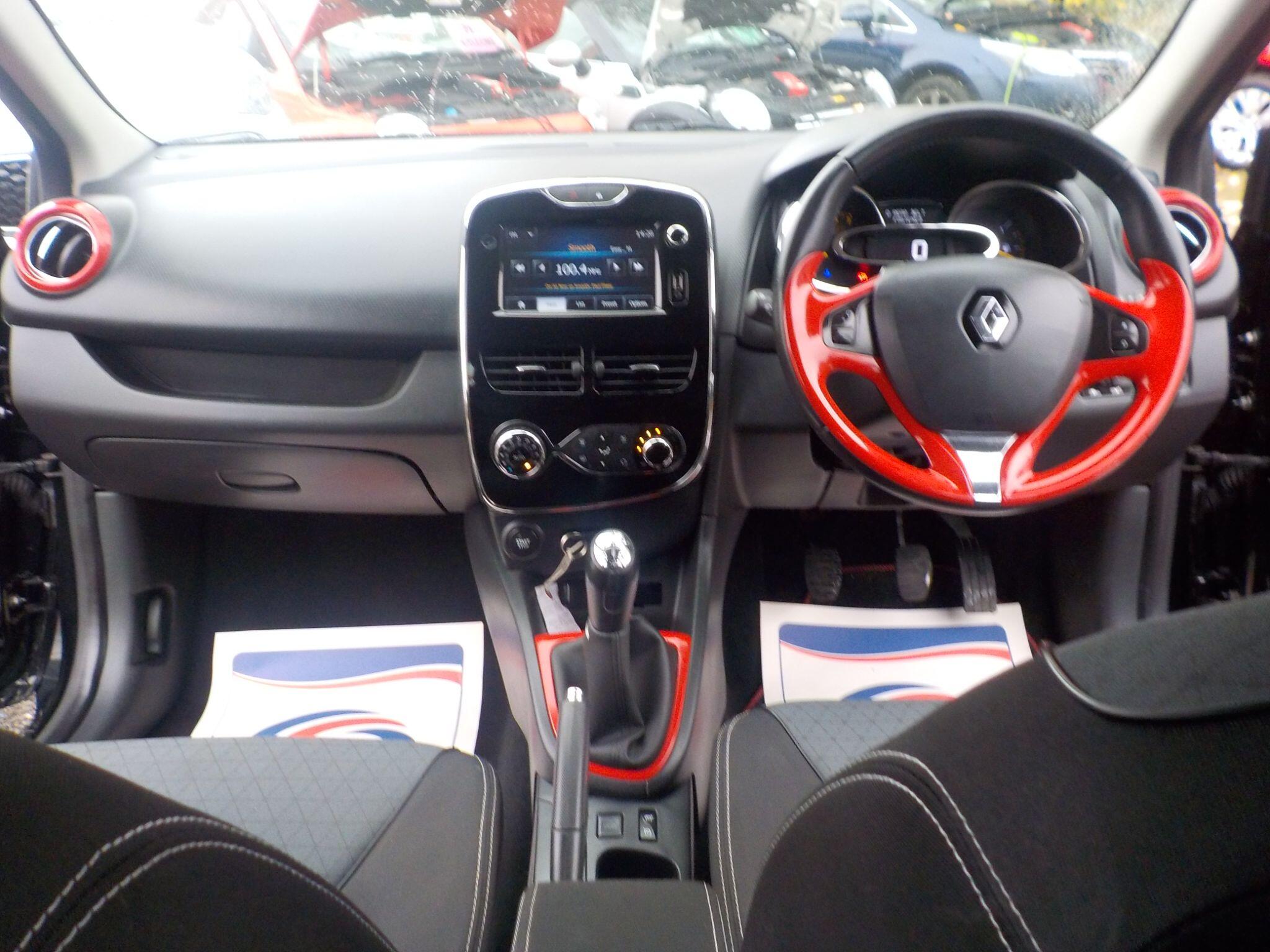 Renault Clio 0.9 TCe Dynamique S MediaNav Euro 5 (s/s) 5dr