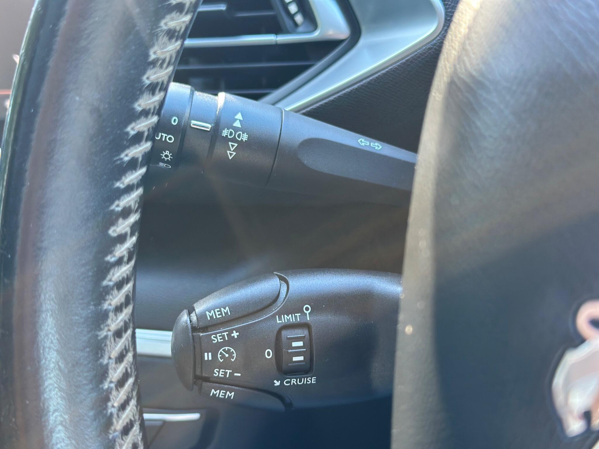 Peugeot 308 view 27