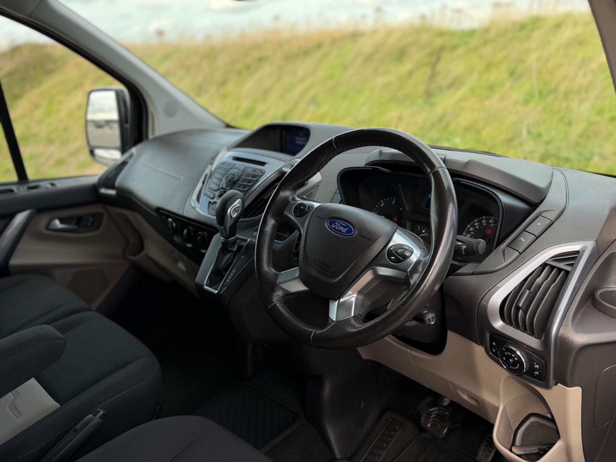 Ford Transit Custom view 6