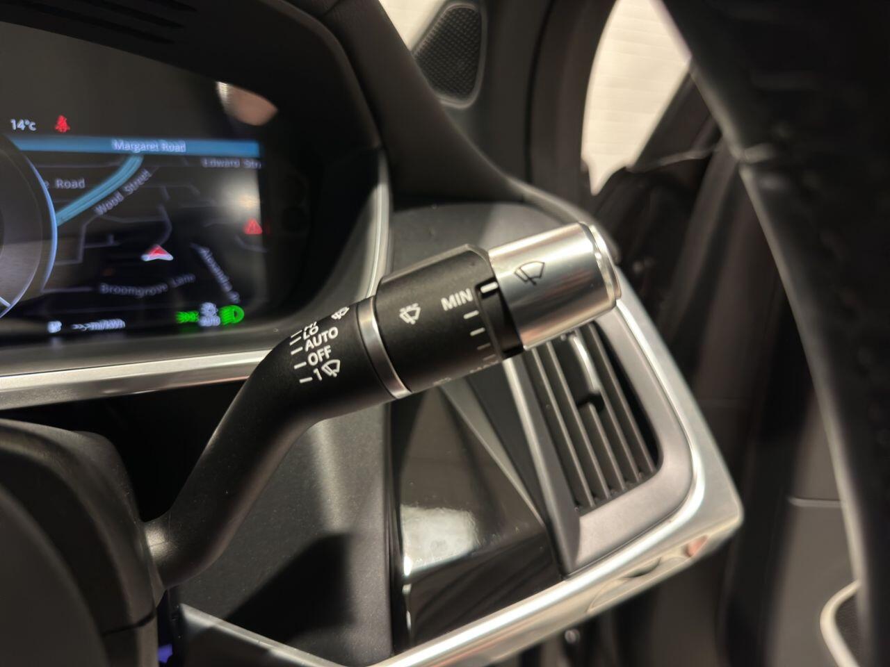 Jaguar I-Pace view 18