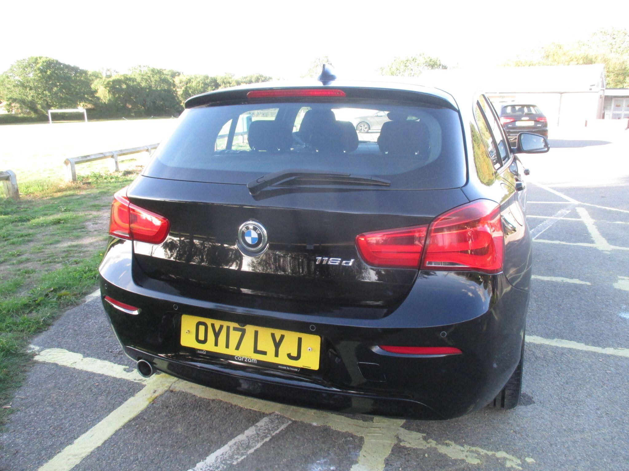 BMW 1 Series view 10