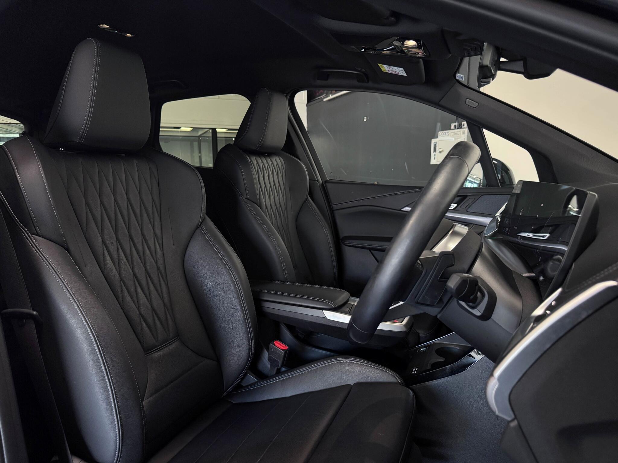 BMW 2 Series view 29