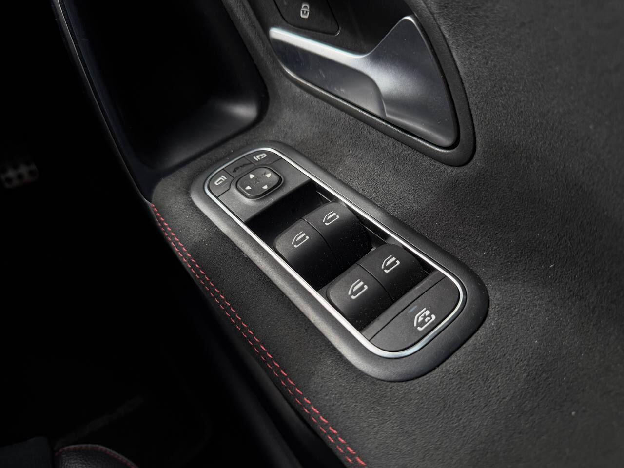 Mercedes-Benz A-Class view 35