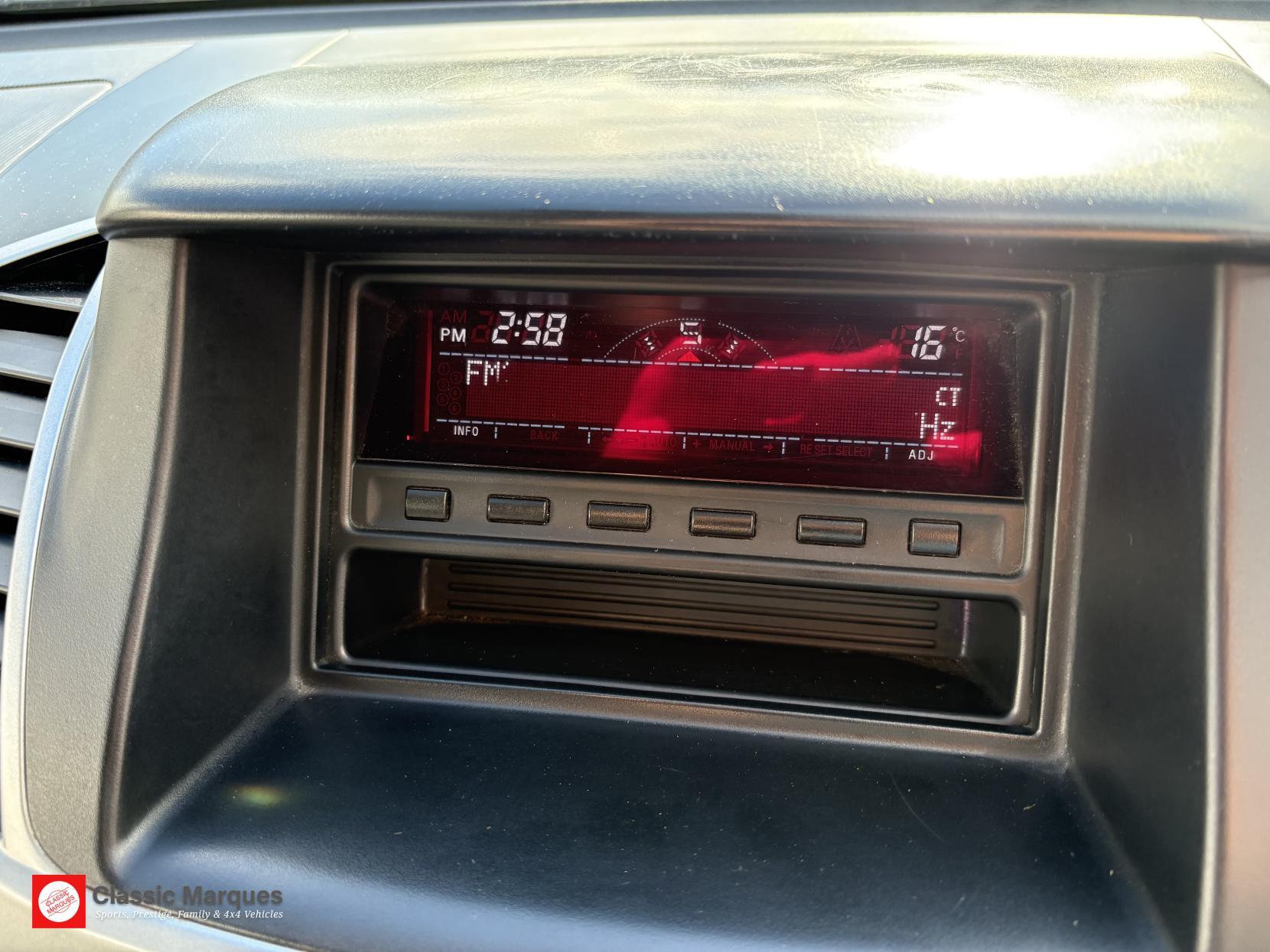 Mitsubishi L200 view 36
