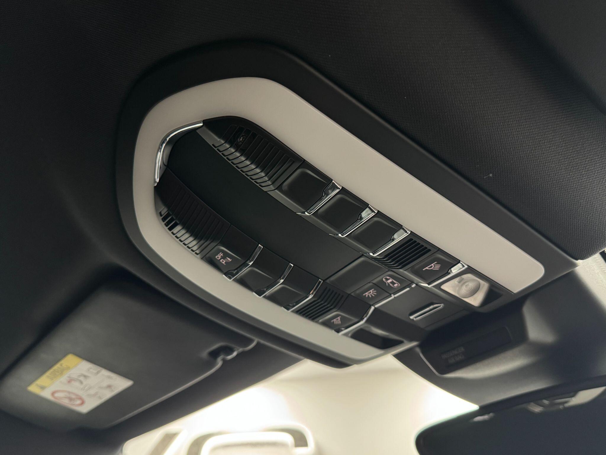 Porsche Macan view 32