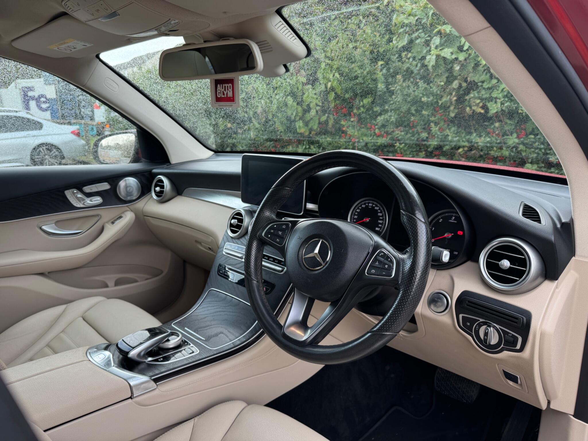 Mercedes-Benz GLC view 20