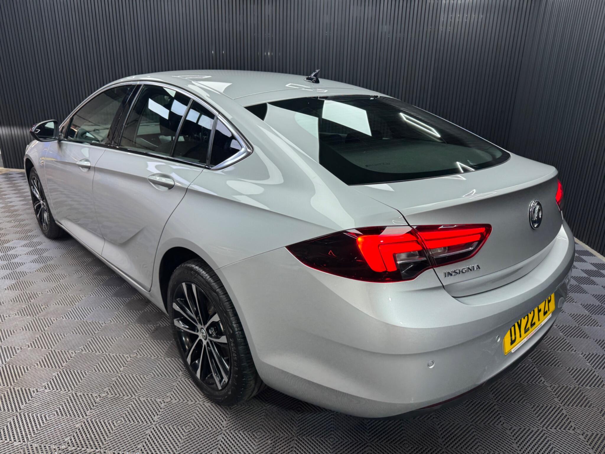 Vauxhall Insignia view 21