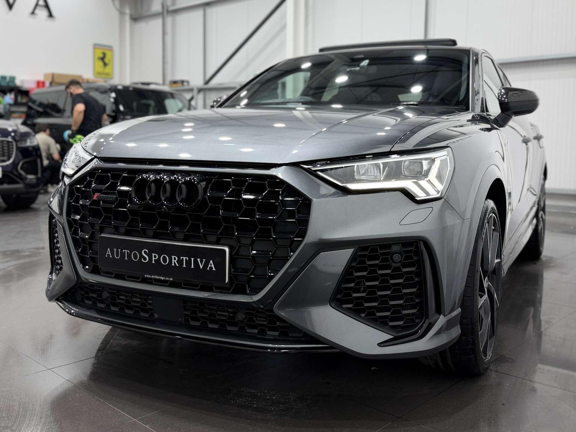 Audi RS Q3 view 8