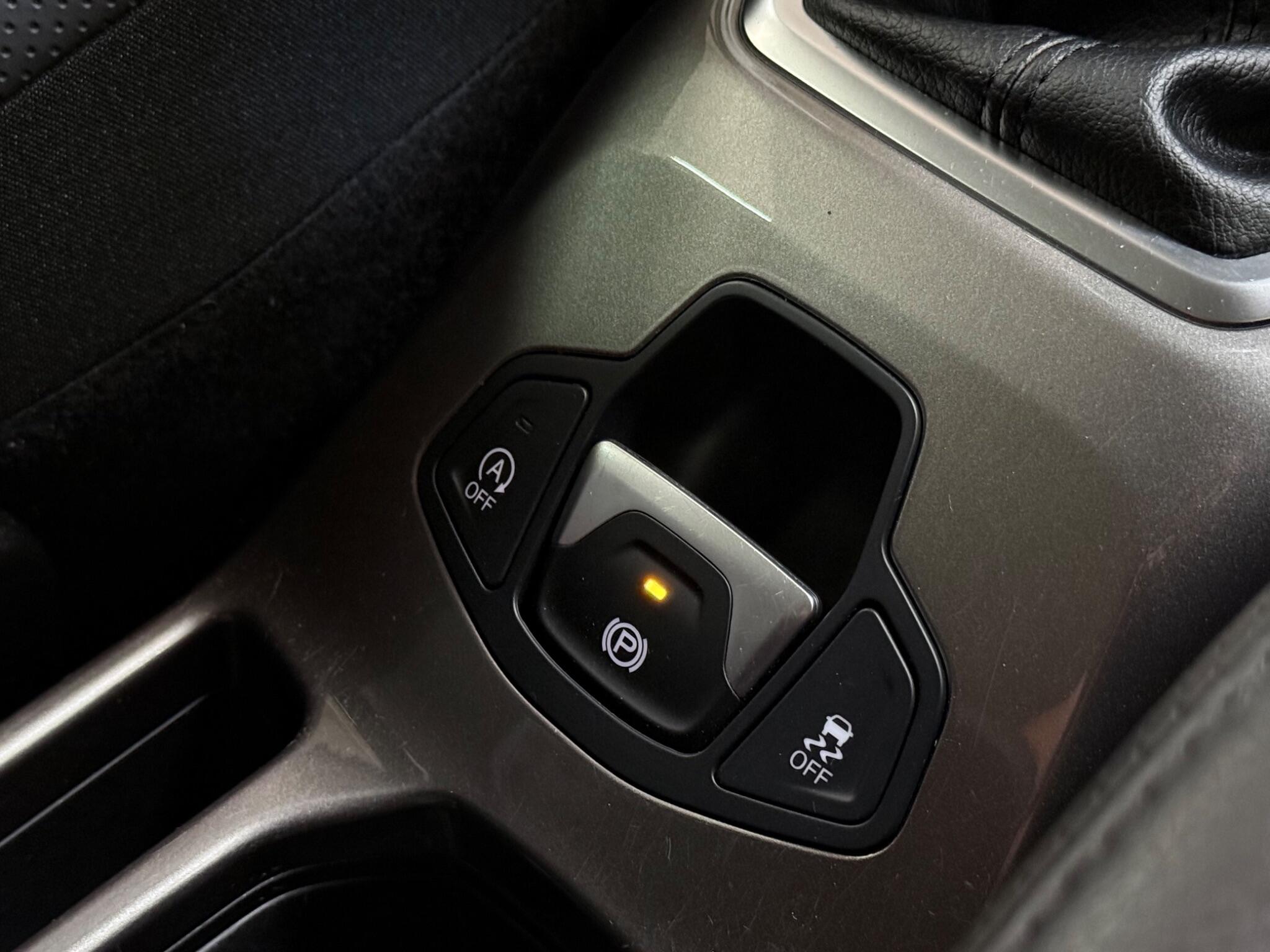 Jeep Renegade view 20