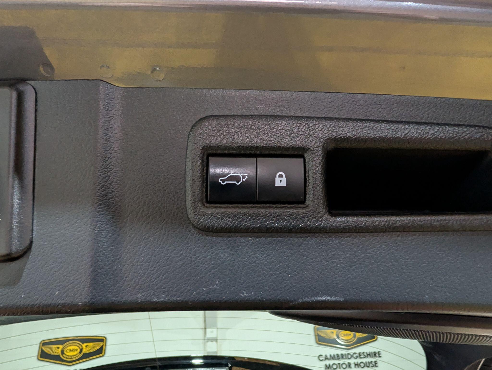 Lexus NX view 60