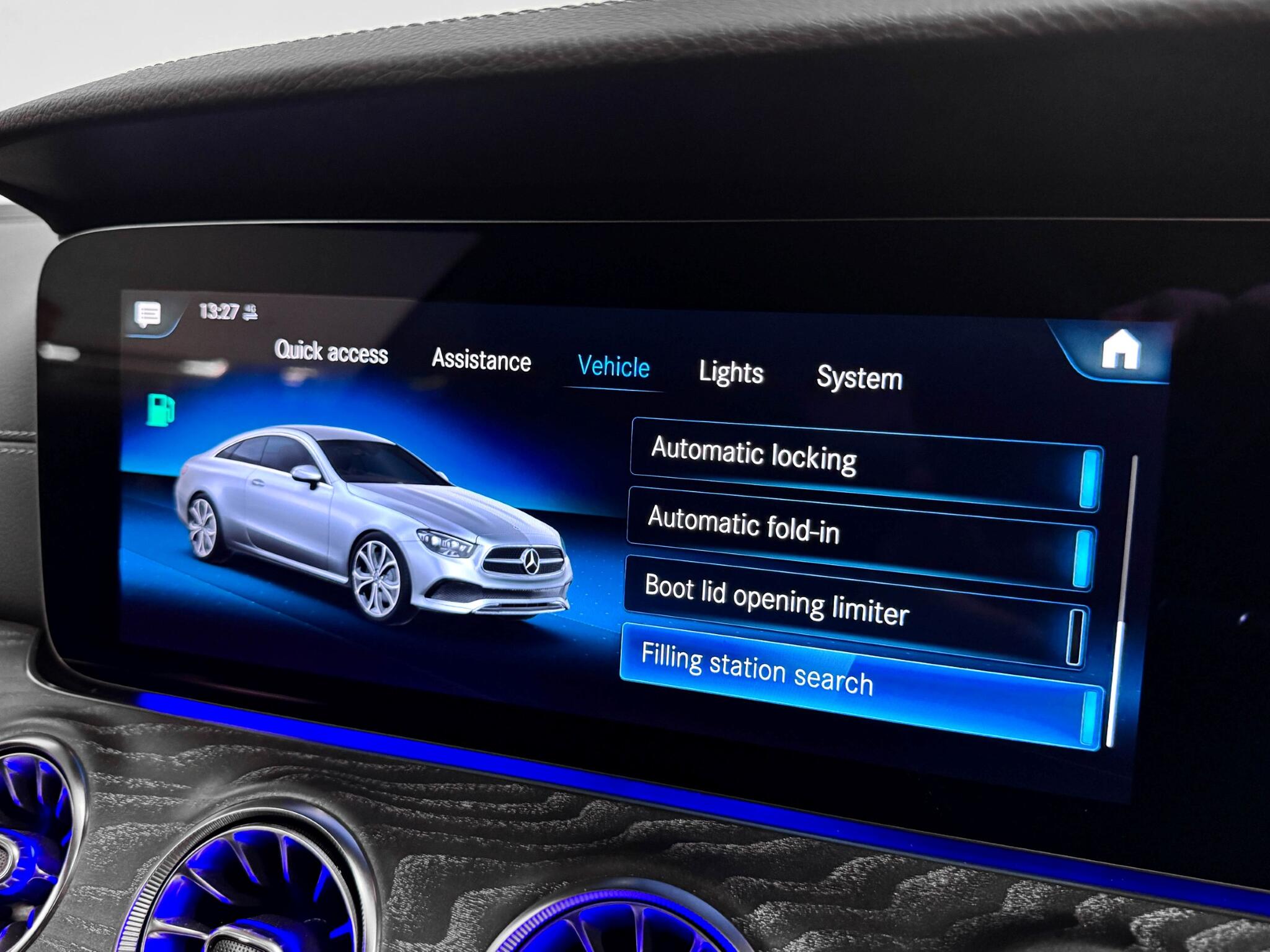 Mercedes-Benz E-Class view 59