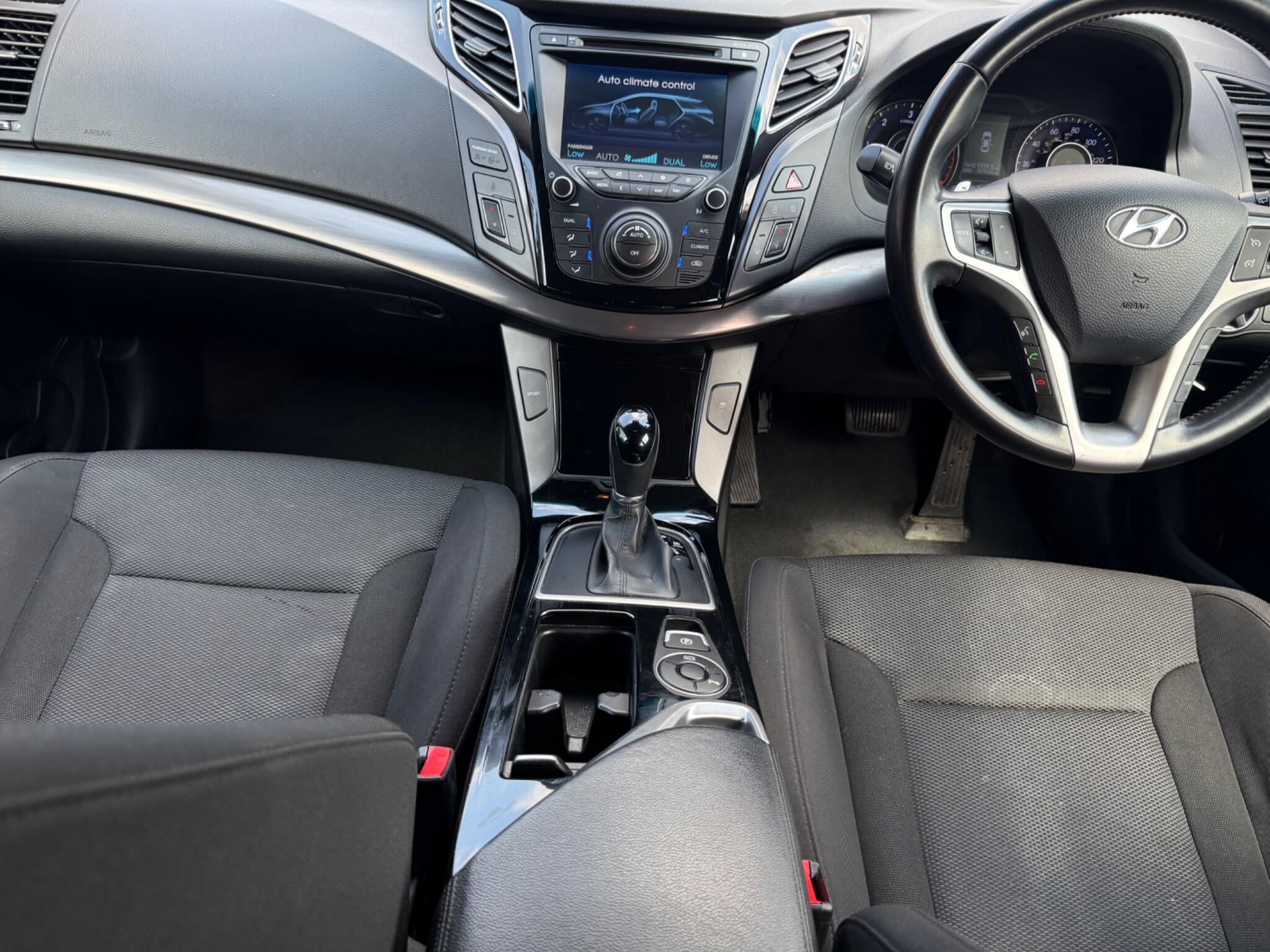 Hyundai I40 view 23