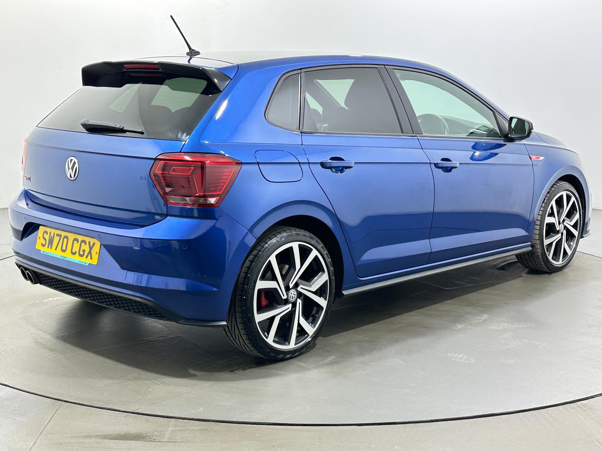 Volkswagen Polo view 8