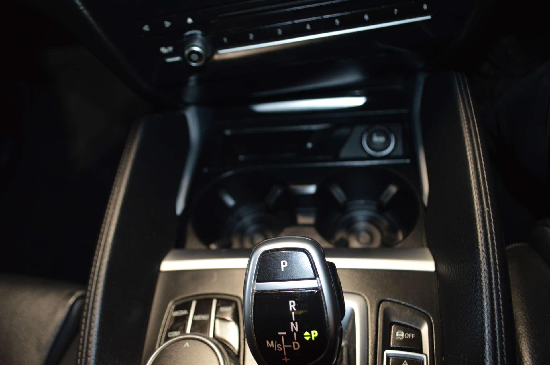 BMW X6 view 41