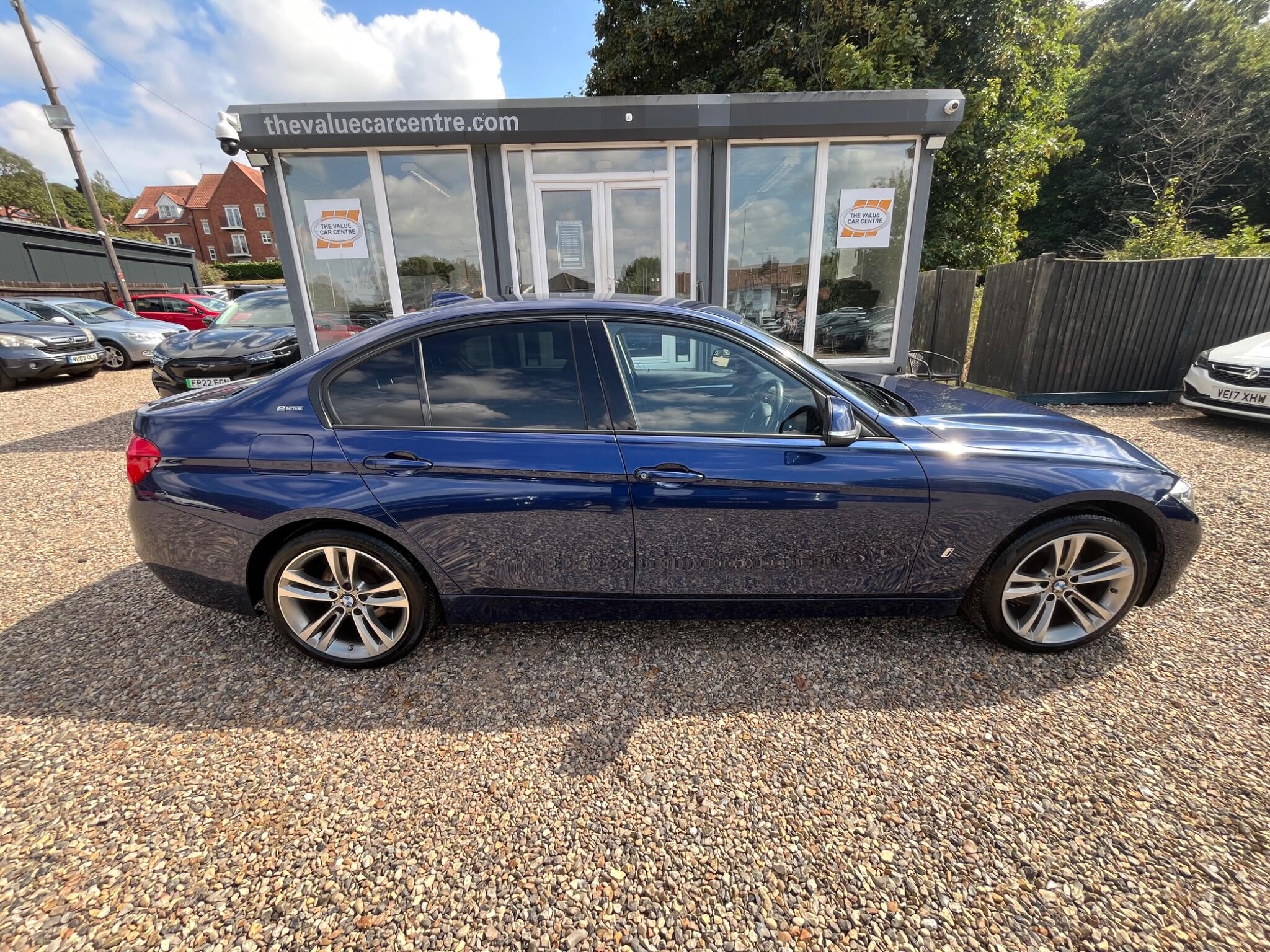 BMW 3 Series view 3