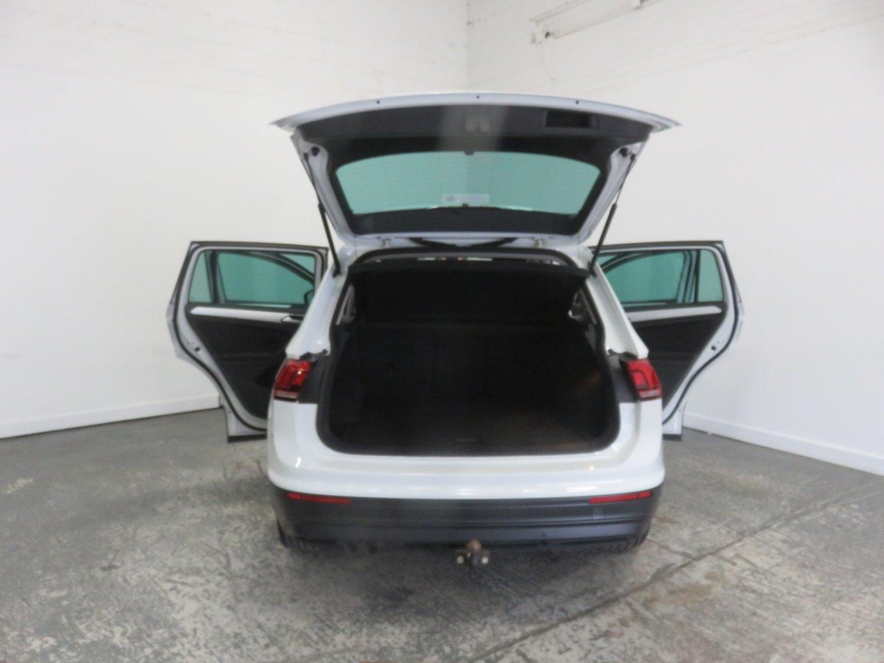 Volkswagen Tiguan view 21