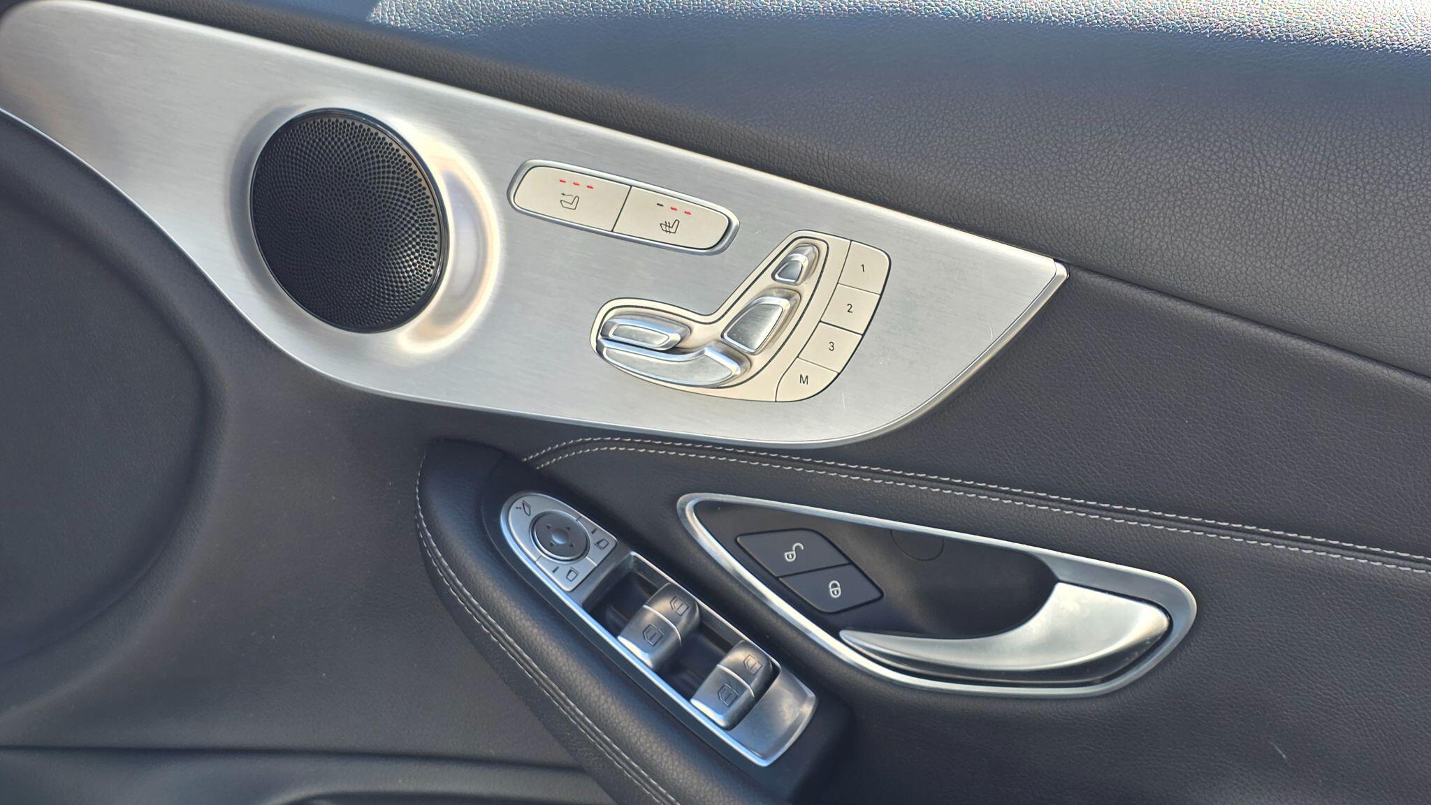 Mercedes-Benz C Class view 20