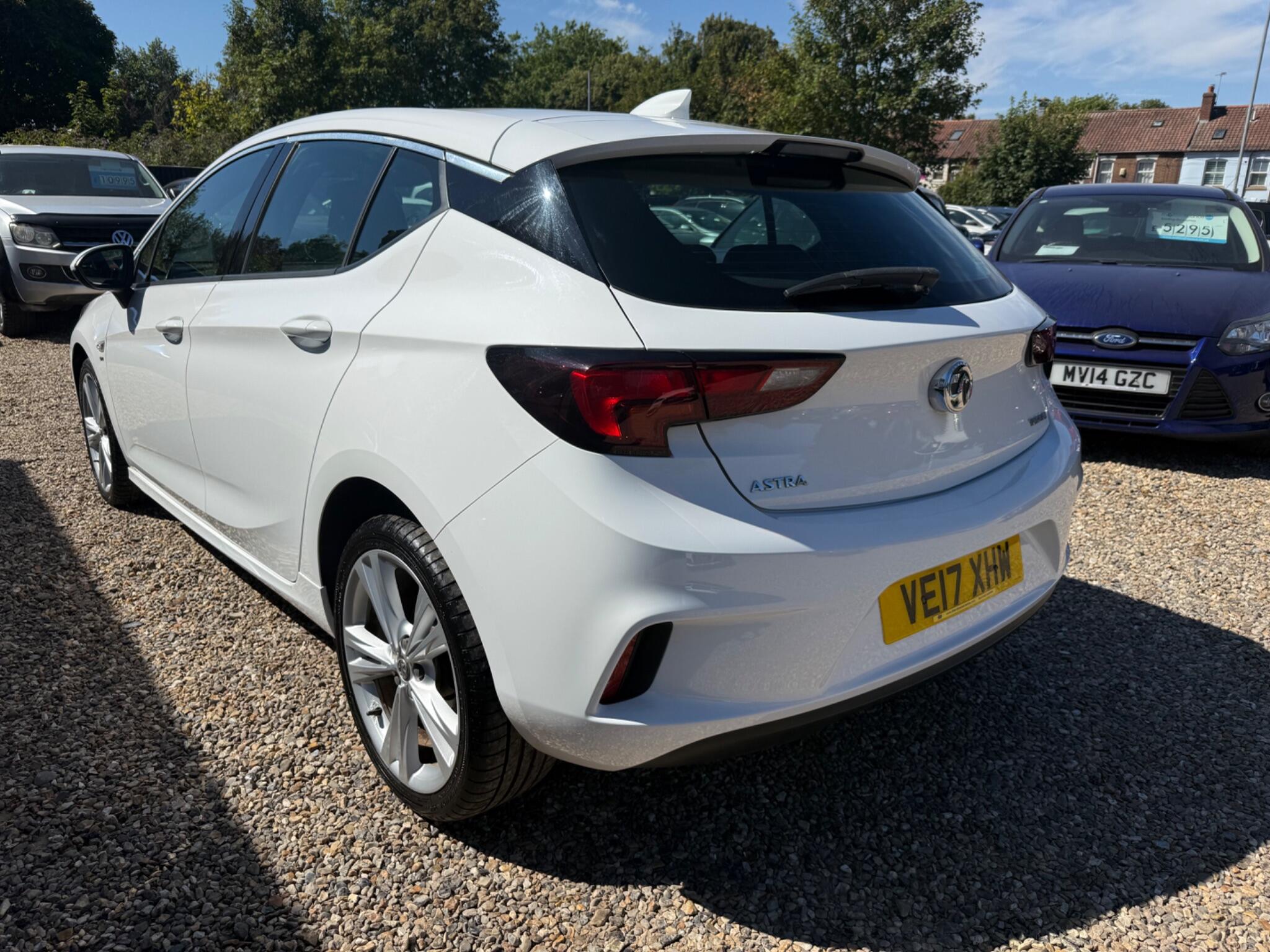 Vauxhall Astra view 5