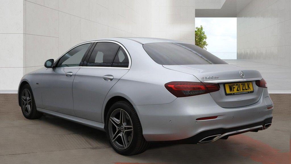 Mercedes-Benz E-Class view 3