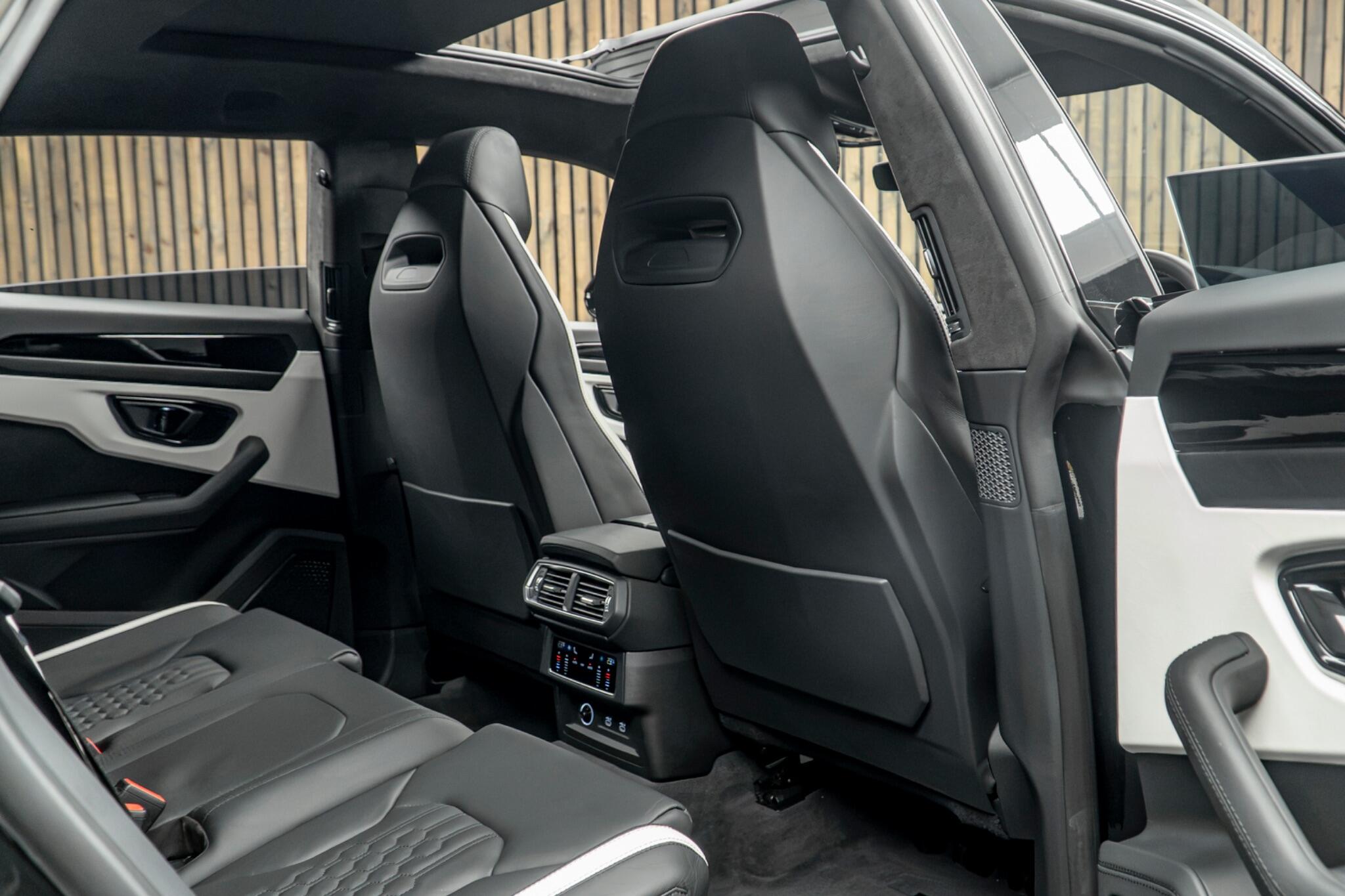 Lamborghini Urus view 48