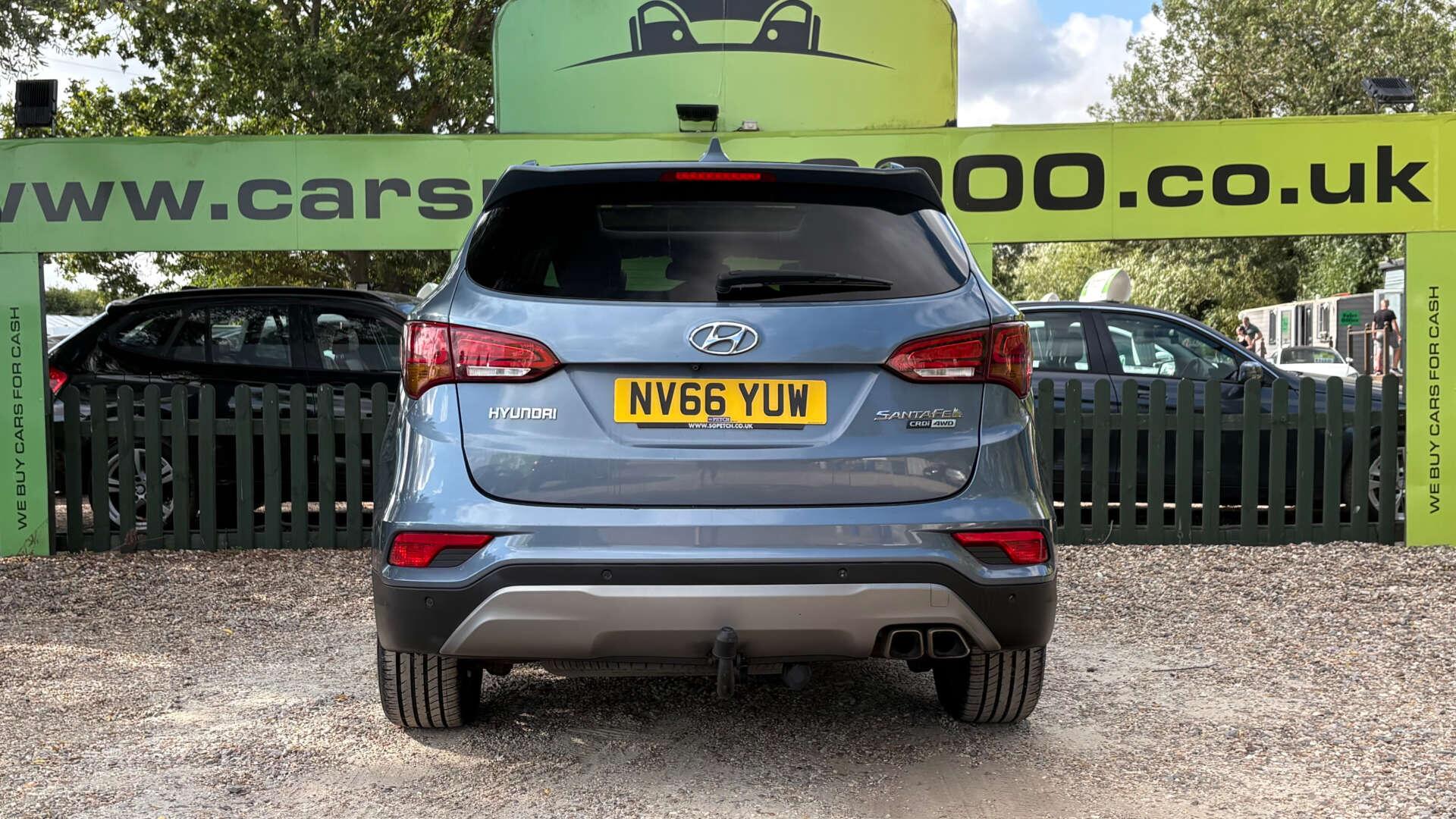 Hyundai Santa Fe view 5