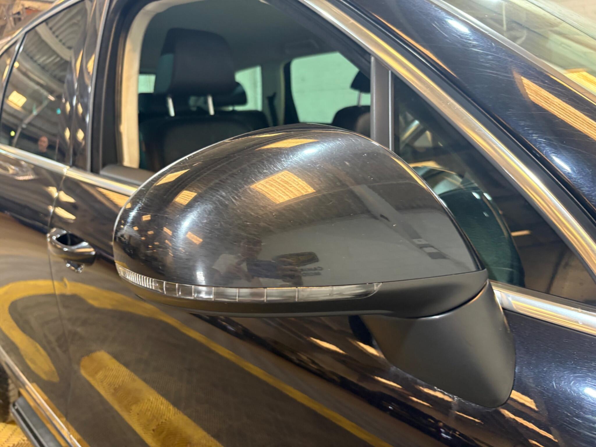 Volkswagen Touareg view 62