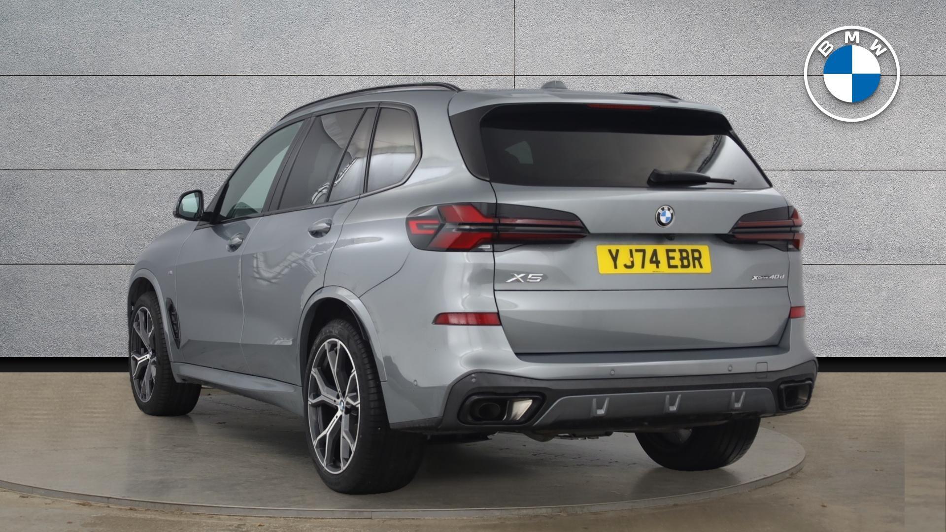 BMW X5 view 2