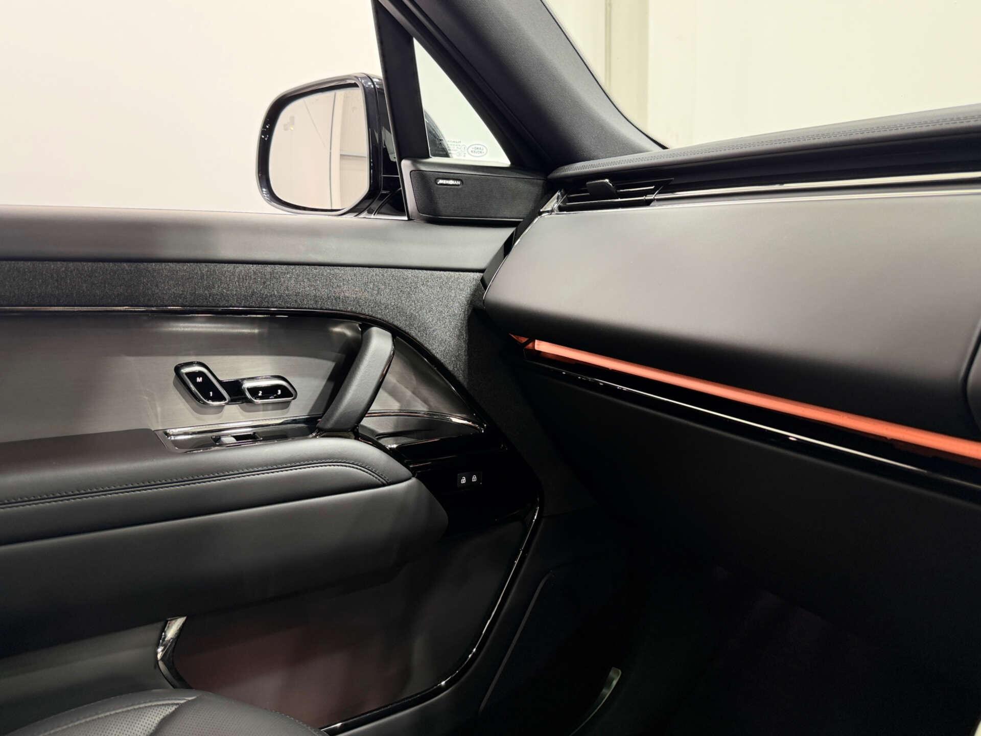 Land Rover Range Rover Sport view 31