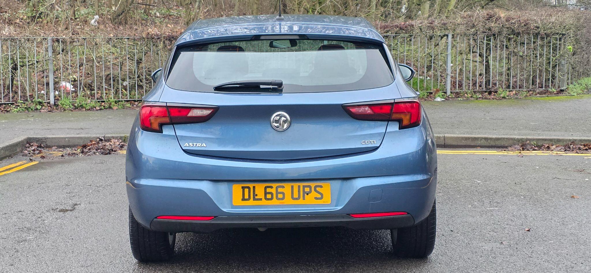 2016 Vauxhall Astra 1.6 CDTi BlueInjection Design Euro 6 (s/s) 5dr • 78,100 miles image 7